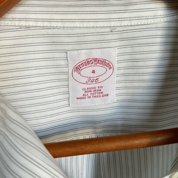 Women’s Brooks Brothers classic fit collar and cuff button down. White striped - Picture 4 of 7